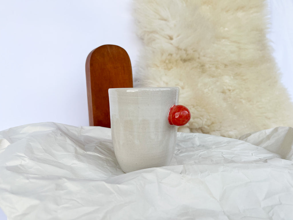 BELA skodelica z rdečo VELIKA