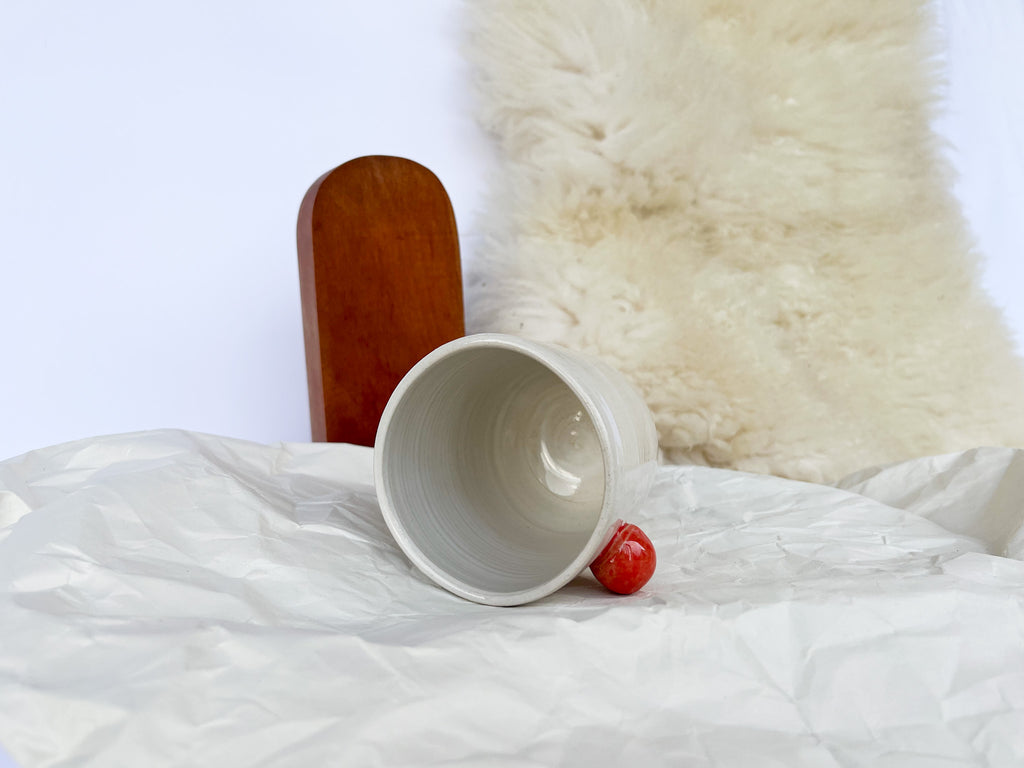 BELA skodelica z rdečo VELIKA