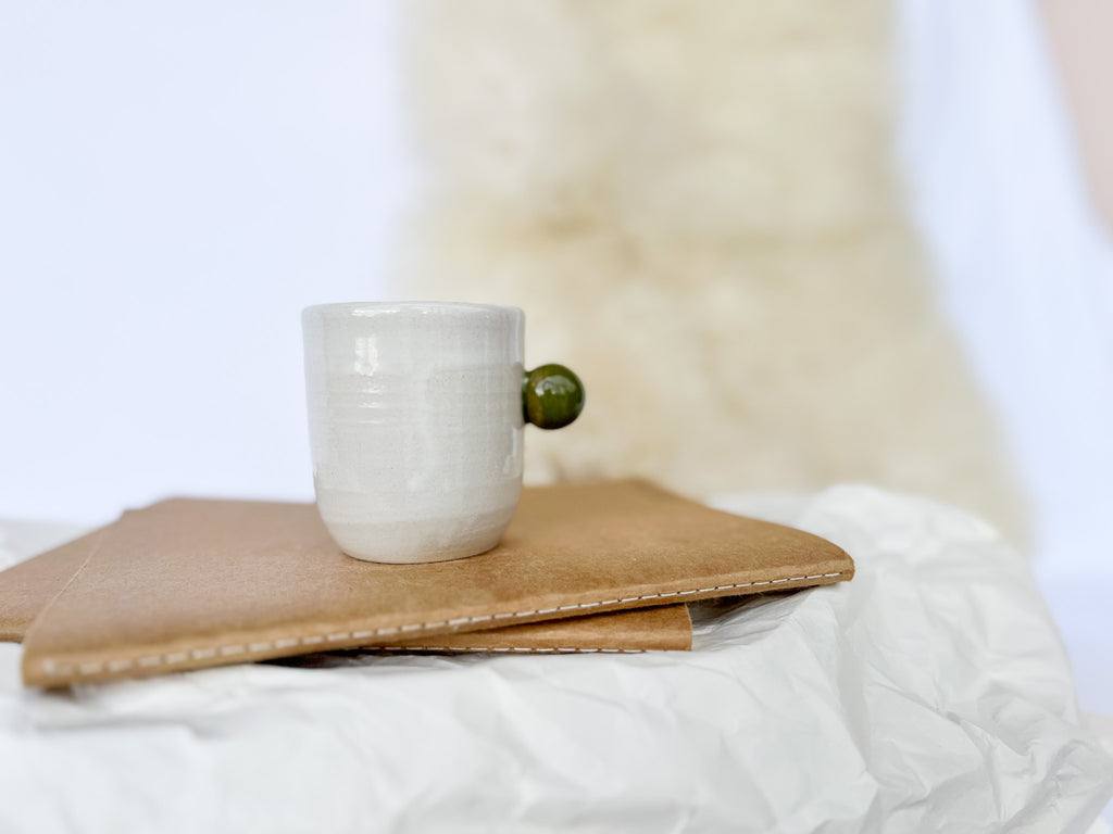 BELA skodelica z zeleno MINI