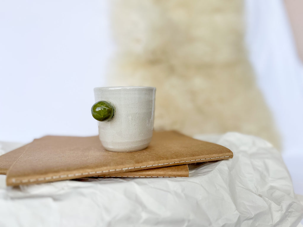 BELA skodelica z zeleno MINI