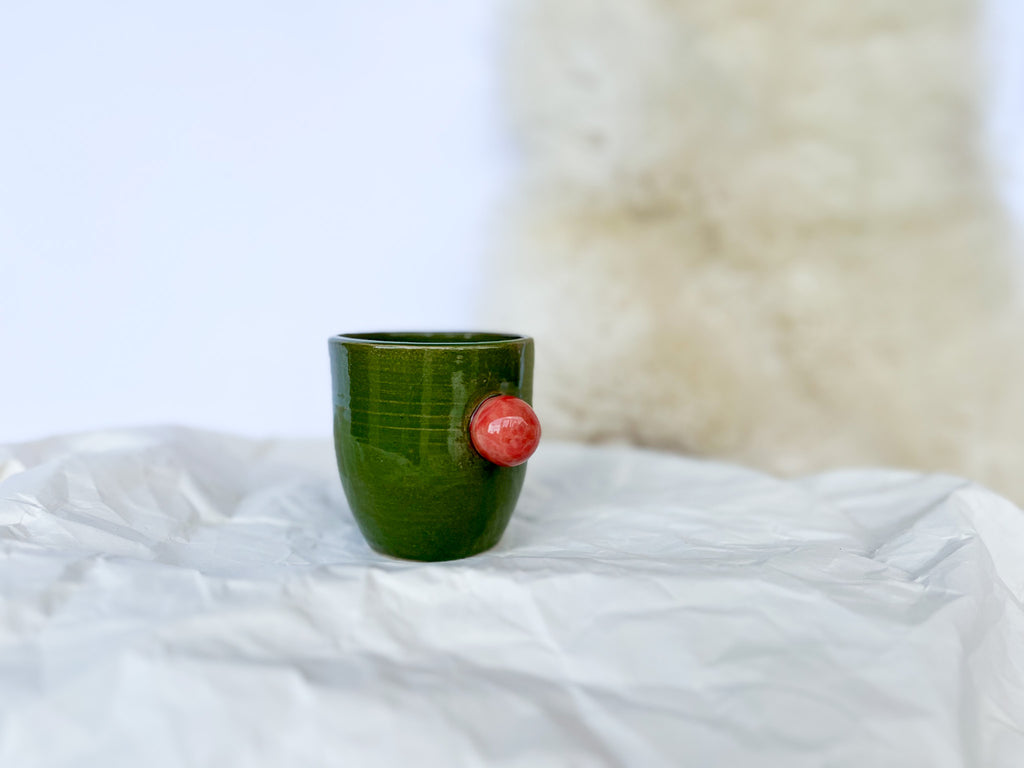 ZELENA skodelica z rdečo SREDNJA