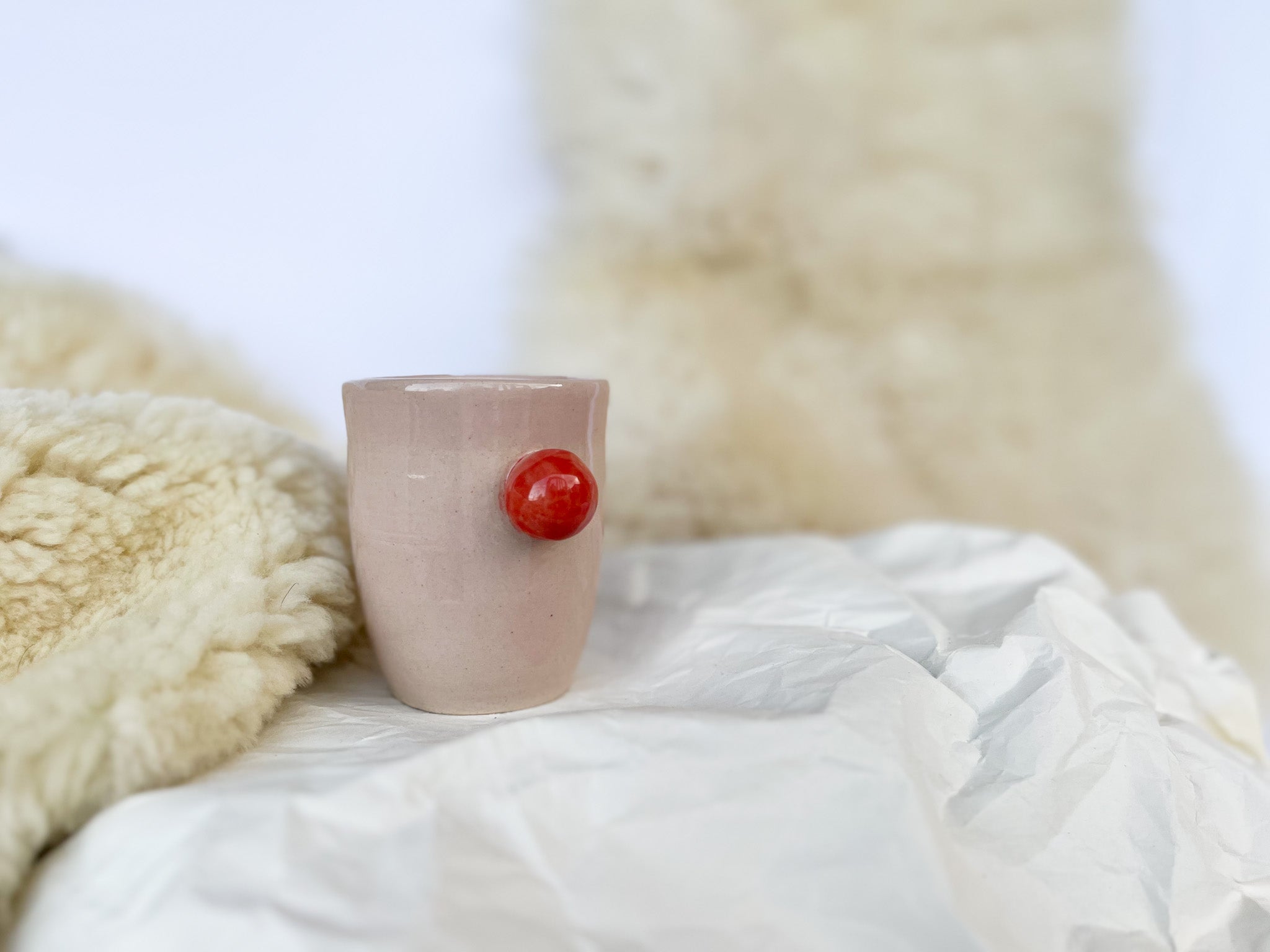 ROZA skodelica z rdečo SREDNJA