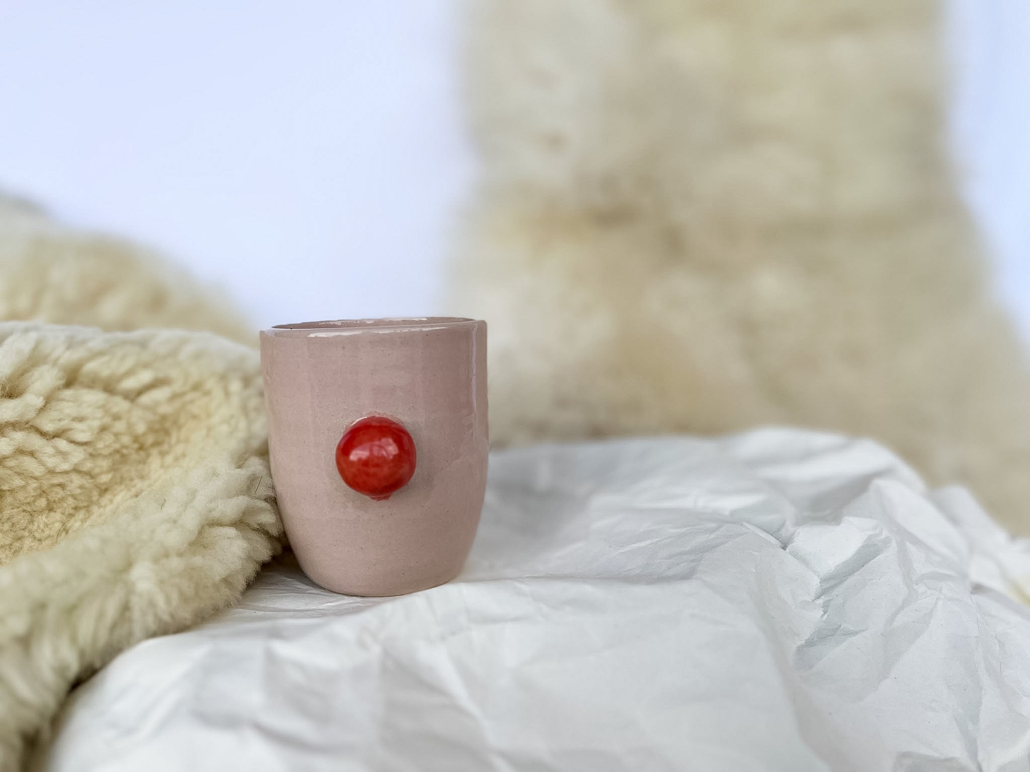 ROZA skodelica z rdečo SREDNJA